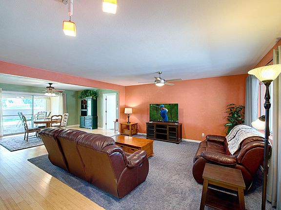 3rd image of 706 S Saranac Ave