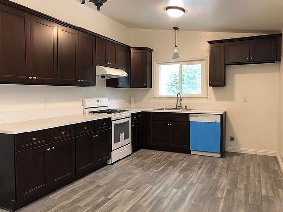 3rd image of 1438 Delamere Dr