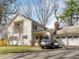107 Buckingham Dr, Ramsey, NJ