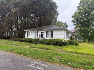 2104 Cameron Rd, Erie, PA 16510
