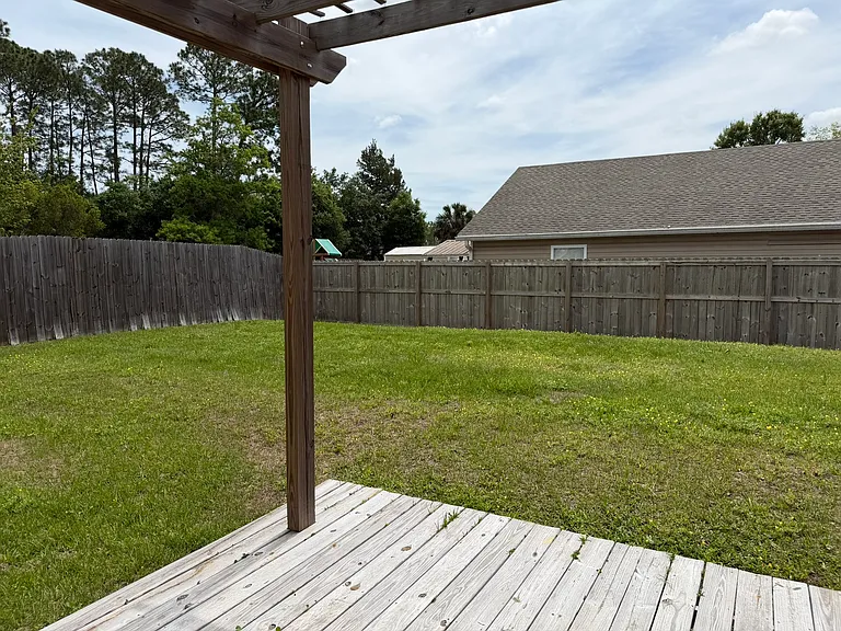 941 Ervin St — Photo 15
