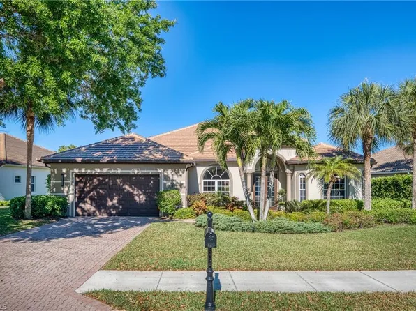 379 Cypress WAY W, NAPLES, FL 34110
