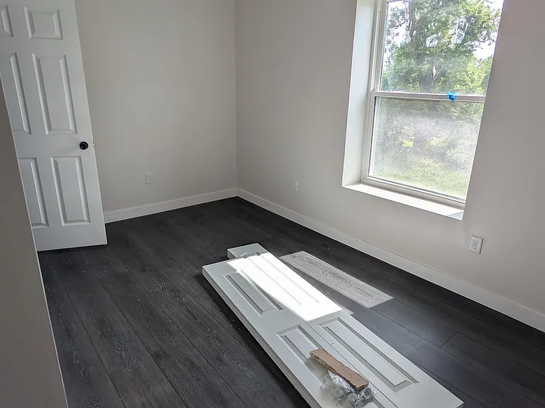 4725 McMillan Ave — Photo 10