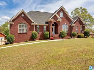 2480 Hemlock Dr, Hueytown, AL 35023