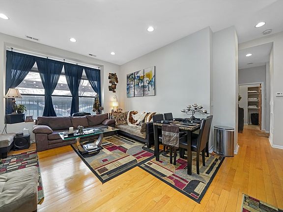 2nd image of 811 W Eastwood Ave APT 101