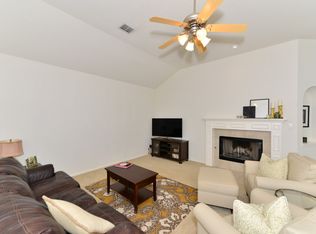 39 Amber Frst, Hollywood Park, TX 78232