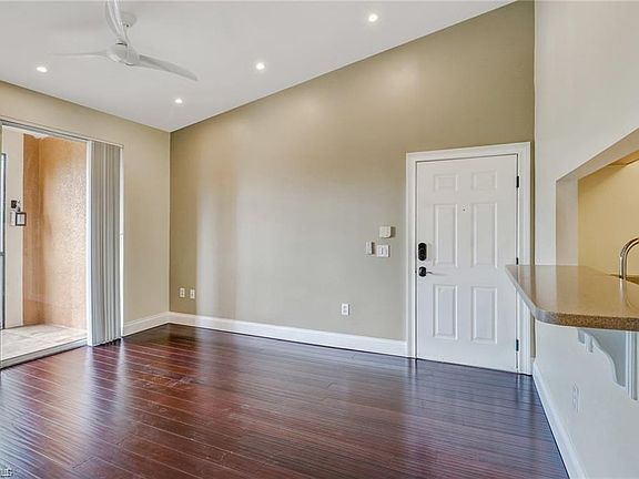 4th image of 1180 Reserve Way