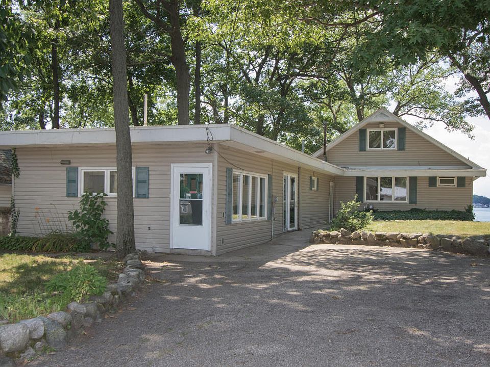 1st image of 8942 Long Lake Dr E