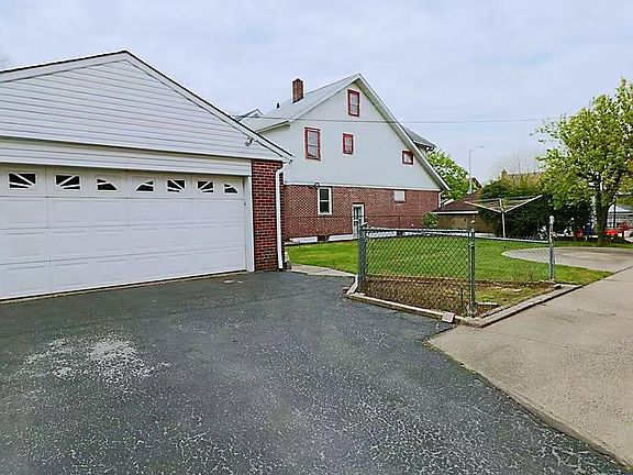 4th image of 153-06 32nd Avenue