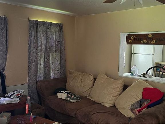 5th image of 217 Anna St