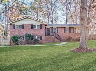 5620 Forest Dr, Acworth, GA 30102