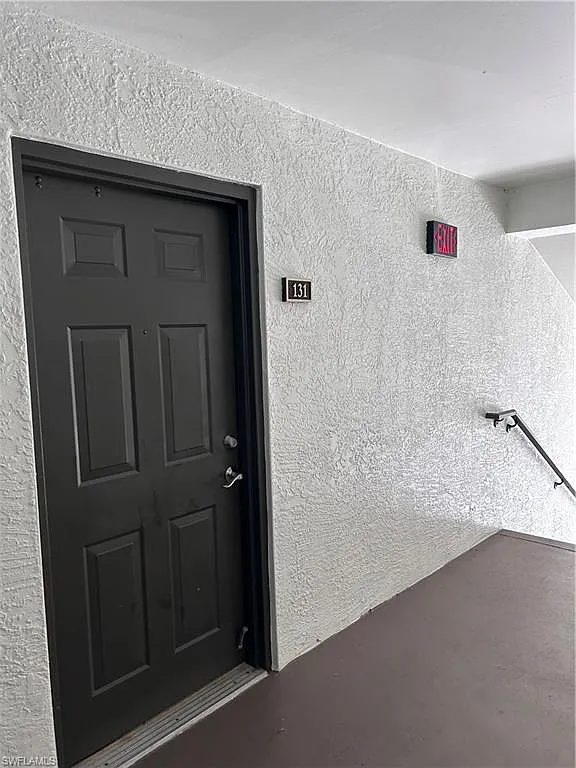 3 bed, 2.0 bath, 1300 sqft, $2,000 — Photo 1