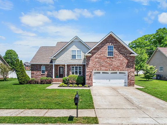 5th image of 677 Richards Dr