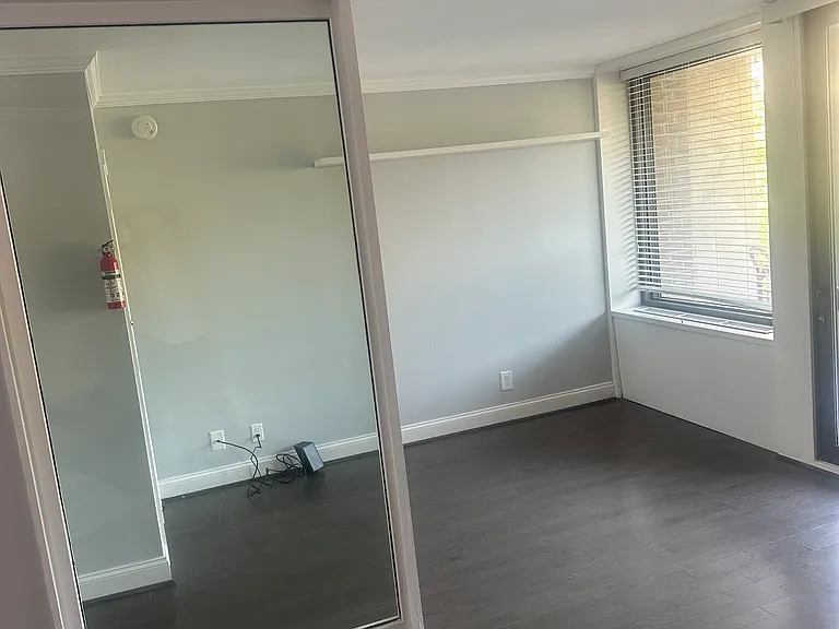 300 M St SW #203 — Photo 12