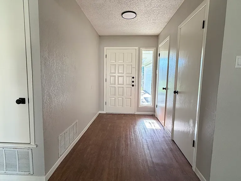 1618 Cheyenne St — Photo 7