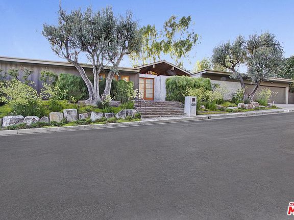 2nd image of 4305 Clear Valley Dr