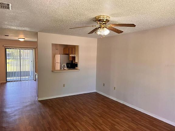 4th image of 324 Sherborne Ln
