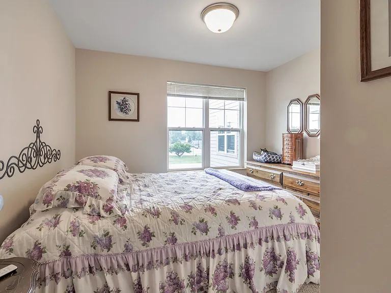 237 Cook Ave — Photo 46