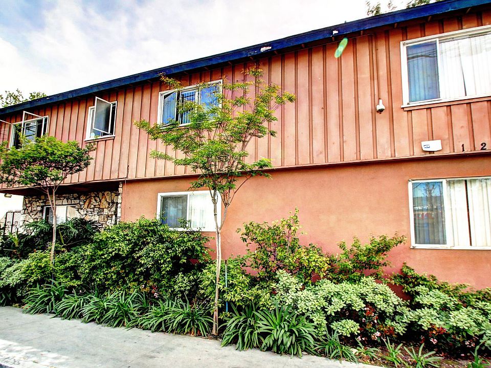1st image of 1250 E 4th St APT 11