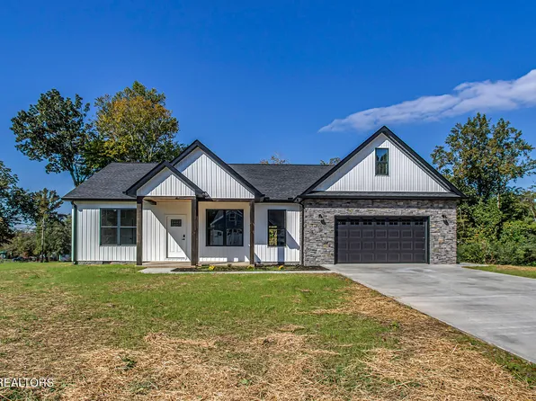 101 Shadows Lawn Dr, Athens, TN 37303