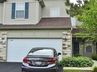 1093 Ellsworth Dr, Grayslake, IL 60030