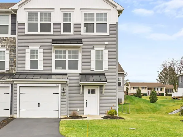216 Highland Ct, Annville, PA 17003