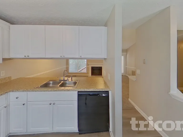 5020 Millers Gln — Photo 6