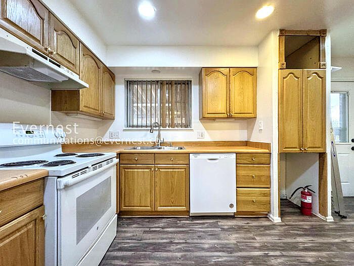1st image of 17401 E Gunnison Pl