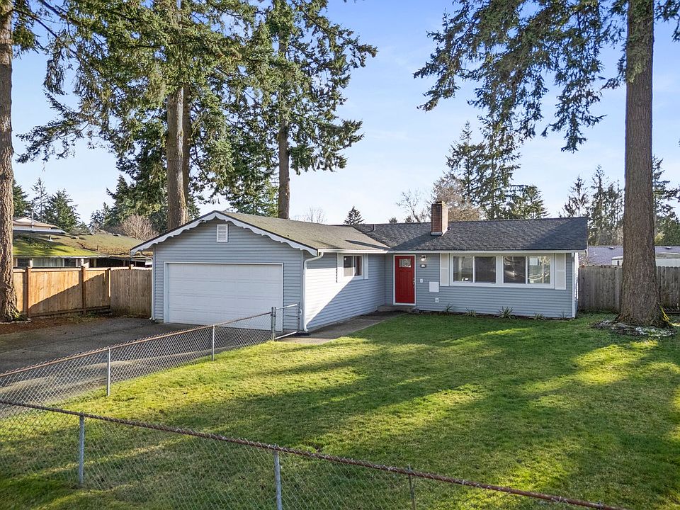 1st image of 8537 Queets Dr NE