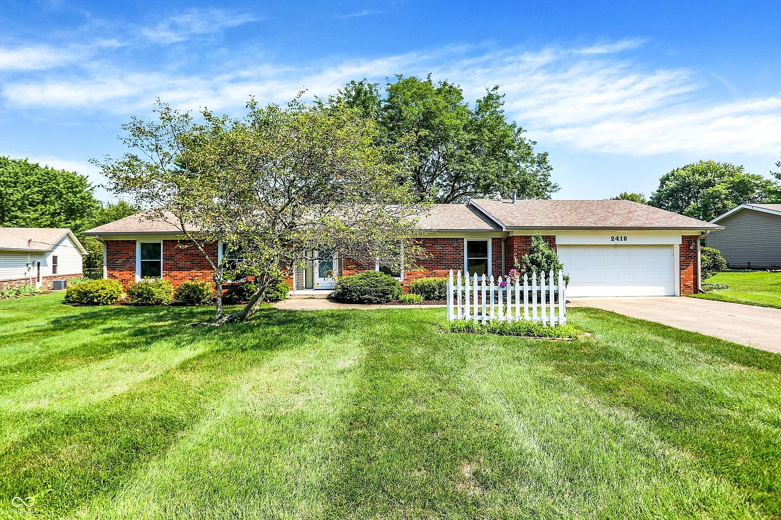 2410 Osman Ln photo 1