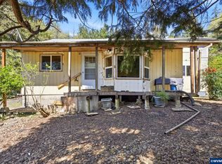 38775 Golden Valley Dr, Lebanon, OR