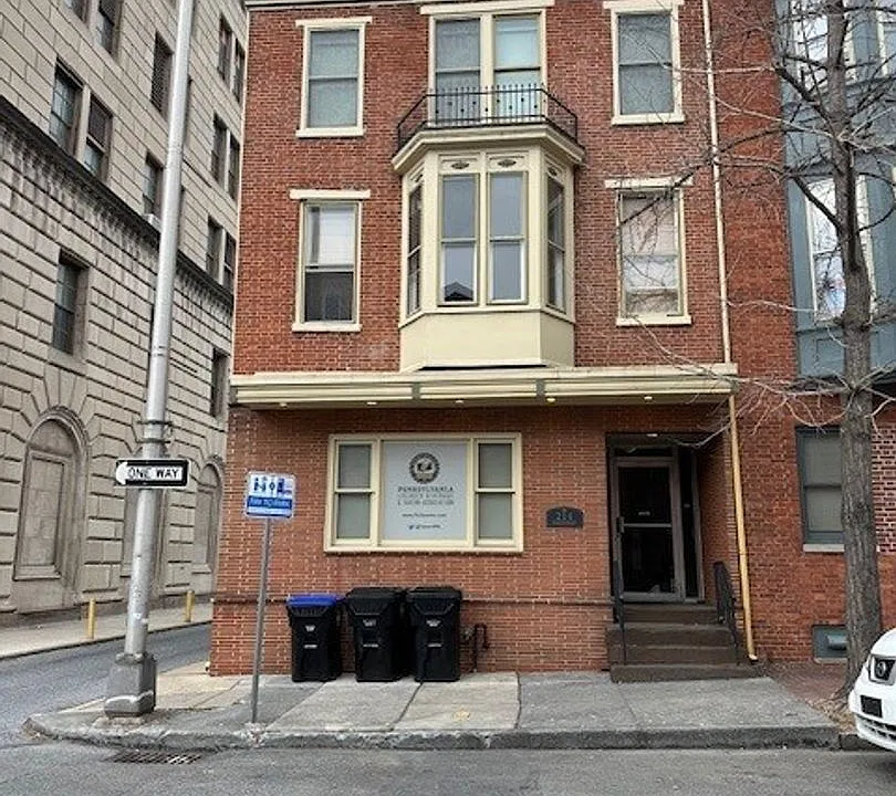 214 Pine St #3F