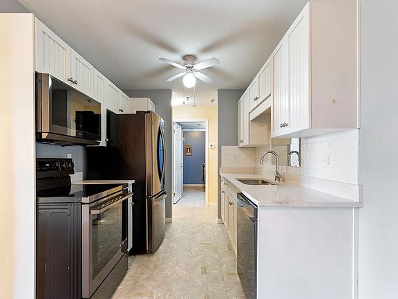 5th image of 33535 King Rd #104