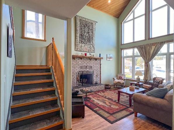 351 Daladon Pl, Logan Lake, BC V0K 1W0