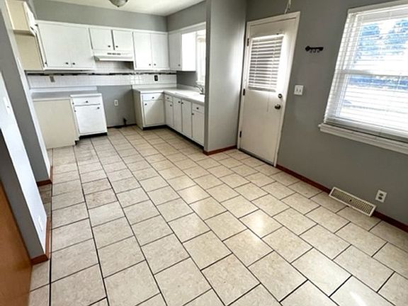 3rd image of 7163 N 42nd St #7169