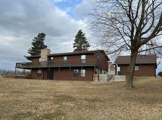 1-80 Farragut Ln, Lanark, IL 61046