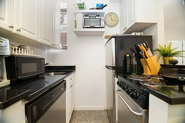 Rented by REAL New York | media 11