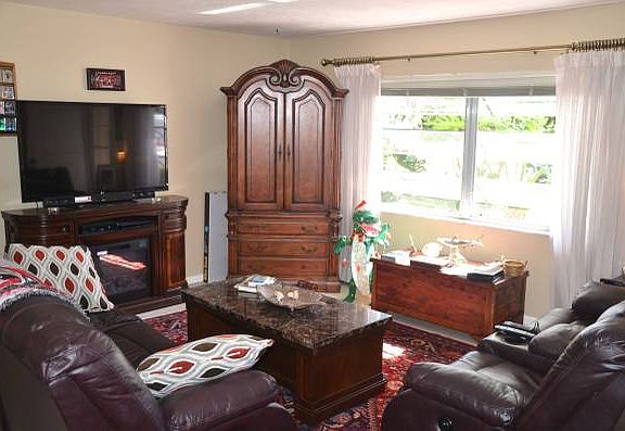 5th image of 5 Oak Ave