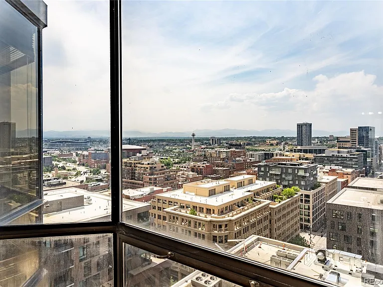 1625 Larimer St #2108 — Photo 10