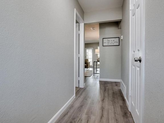 5th image of 5517 Scott Dr