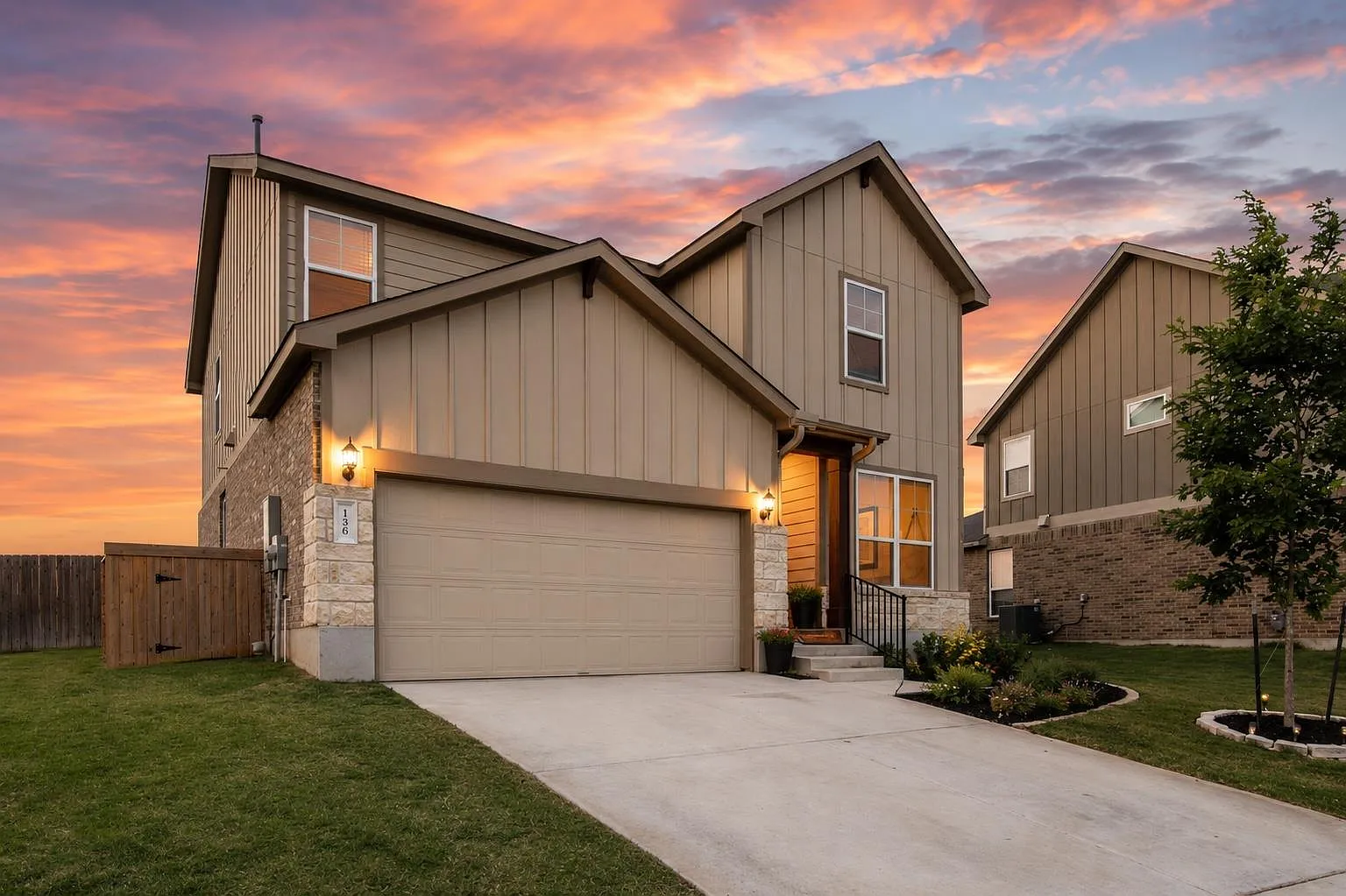 3 bed, 2.5 bath, 2151 sqft, $2,595 — Photo 1