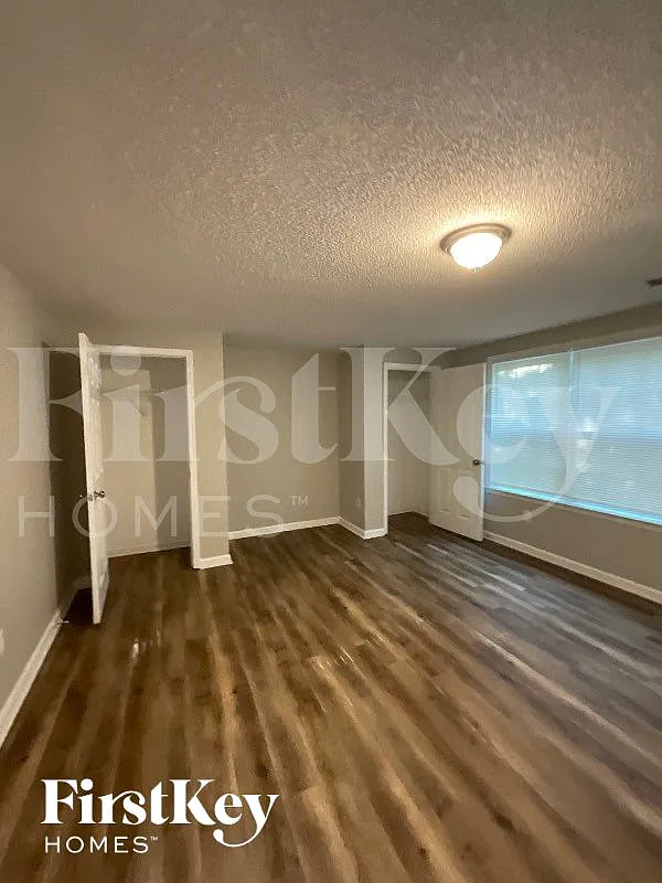 3 bed, 3.0 bath, 1881 sqft, $2,280 — Photo 4