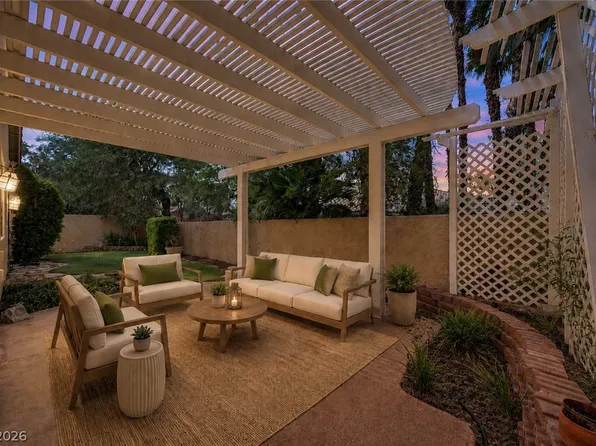 33 Staghorn St, Henderson, NV 89012