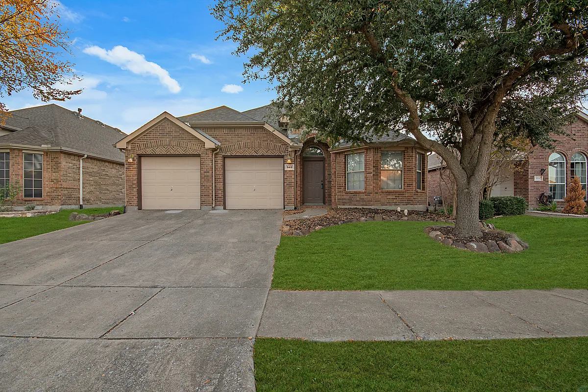 Building Photo - 549 Hickory Ln