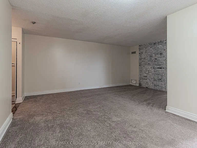 88 Corporate Dr #1714 — Photo 10