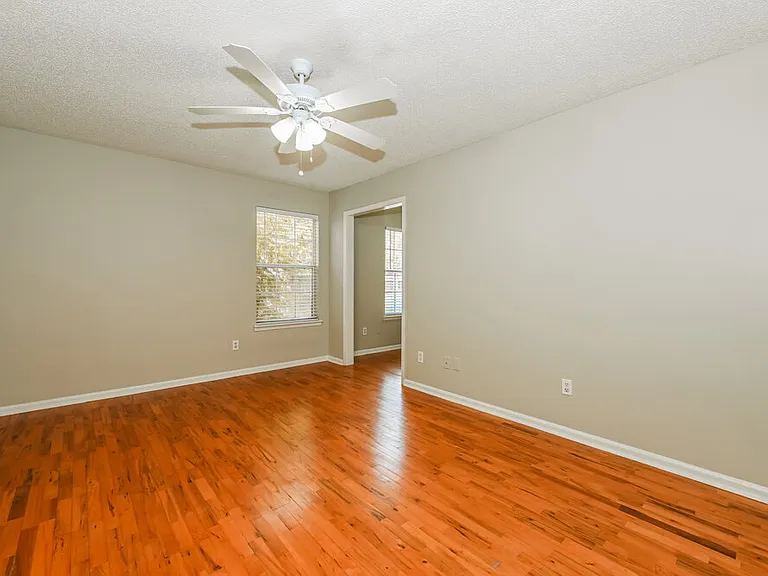 2877 Sutton Estates Cir N #2 — Photo 13