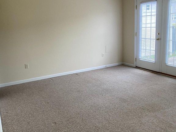 3rd image of 233 Meriweather Dr