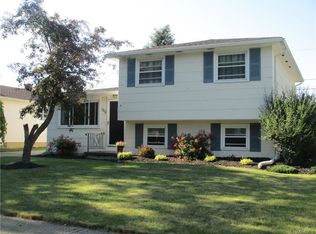 166 Autumnwood Dr, Cheektowaga, NY 14227