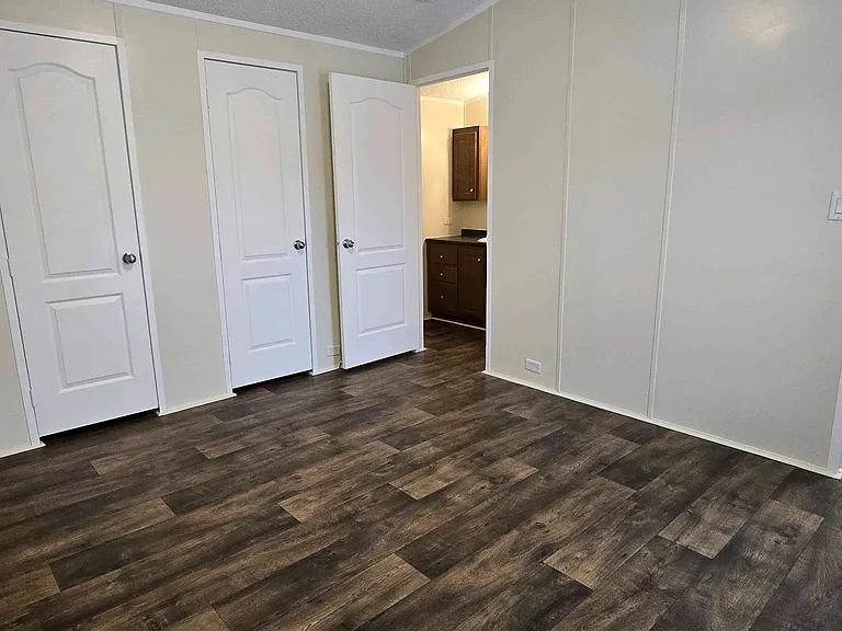 709 N Collins Fwy #129 — Photo 14