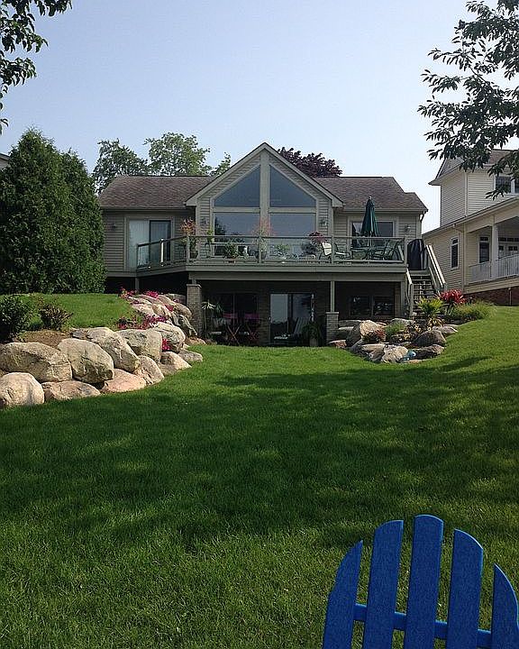 1st image of 4386 Island Park Dr